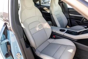 PORSCHE TAYCAN 4S 2020 EXTRÊMEMENT PROPRE, 562 CV, DUAL-MOTOR, AWD, PERFORMANCE BATTERY PLUS, PRÊT À LIVRER - Product Image 5