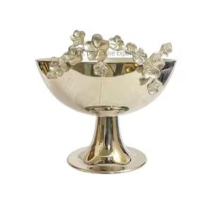 Jarrón de metal de forma curva en acabado plateado elegante soporte decorativo para flores perfecto para el hogar y el centro de mesa de eventos de La India - Product Image 6