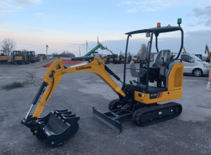 Nouvelle Offre 2026 : Mini-Excavatrice 9018F de 1,8 Tonne à Chenilles Rétractables, Moteur 13,4 kW, Idéale pour Serres et Espaces Étroits - Product Image 3