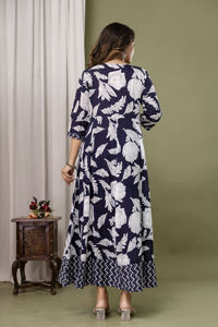 Elegant Floral Printed Long Ethnic Kurta with Dupatta Set for Weddings Parties Festivals Traditional Events Stylish Ethnic Wear - Product Image 6