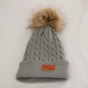 Bonnet en tricot jacquard avec logo personnalisé Bonnet d'hiver chaud Streetwear à la mode Casquette crâne côtelé en acrylique Bonnet de pêcheur Bonnet brodé - Product Image 6