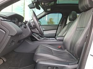 SUV Crossover P250 R-DYNAMIC S AWD 2020 Usado en Excelentes Condiciones - Product Image 3