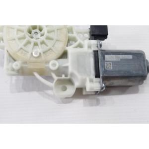 Moteur électrique de vitre avant droite MERCEDES Série GLA (H247) A0009065706 (20>) - Product Image 4