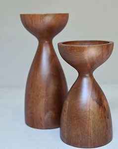 Elegante y moderno candelero de madera con detalles rústicos para un uso duradero en la decoración del hogar y eventos - Product Image 4