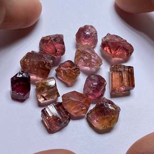 Tourmaline Paraïba naturelle, pierre précieuse en vrac, taille marquise, couleur vert vif - Product Image 1