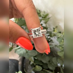 Prix d'usine Bague en diamant de laboratoire taille princesse 2,00 carats VVS2 Fournisseur de fiançailles Expédition mondiale Fabricant - Product Image 1