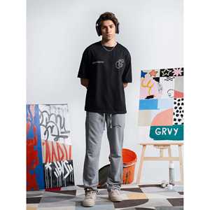 T-shirt graphique pour homme GROOVY Initial Assembly - Manches courtes, noir, imprimé, respirant - Product Image 3