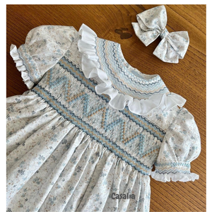 Mignon Bishop Smocked bébé fille robe brodée à la main A-ligne bébé fille robe brodée avec des épines et des fleurs-OEM-ODM - Product Image 3