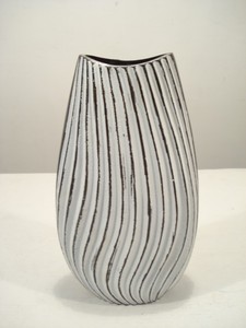 Vase bouteille décoratif moderne pour la décoration intérieure - Product Image 2