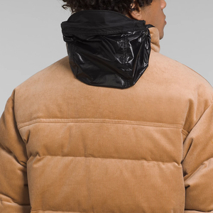 Elegante chaqueta acolchada de invierno para hombre con capucha logotipo personalizado en la parte delantera impermeable al aire libre proveedor OEM - Product Image 5