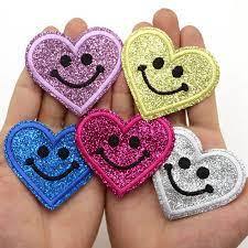 Patch personnalisé pour la Saint-Valentin, lettre scintillante et cœur, fer à repasser sur chenille - Product Image 4