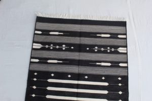 Tapis en coton indien traditionnel tissé à la main motif géométrique tapis en vrac pour usage domestique caractéristiques lavables directement du fabricant - Product Image 3