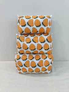 กระเป๋าใส่เครื่องสำอางผ้าฝ้าย 3 ชิ้น พร้อมลายสตรอว์เบอร์รี ซิปปิด น้ำหนักเบา สำหรับเดินทาง ความจุปานกลาง - Product Image 2