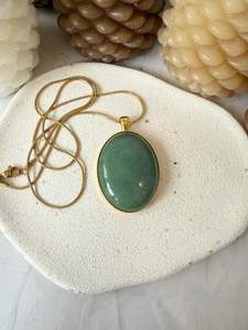Aventurine verte naturelle pendentif collier forme ovale bijoux en or élégant cadeau fait main pour les femmes - Product Image 3