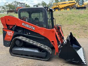 2015 Kubota SVL75 4x4 Compact Track Mini Loader 4 Tonnes Capacité de 4 Tonnes Chargeuse sur pneus avec Godet avant et pompe État d'occasion - Product Image 6