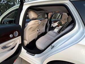 Mercedes-Benz E400 4Matic Wagon 2018 en Excelente Estado - Product Image 3