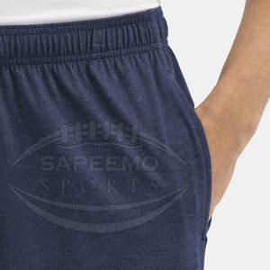 Shorts surdimensionnés pour hommes en tissu non tissé uni, séchage rapide, durables, doux pour un style de rue moderne et des activités décontractées - Product Image 4