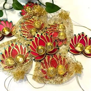 ชุดของขวัญตกแต่งจานจานจาน roli chawal พร้อม potli Combo ของชำร่วยคืนของขวัญแต่งงานของขวัญ haldi mehendi สำหรับแขกผู้มาที่ชอบ - Product Image 1