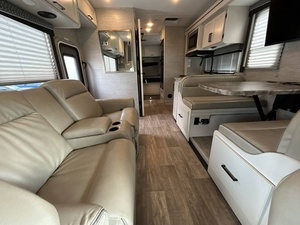 Autocaravana Usada Th_or Cha_té 28Z 2023 para Camping - Product Image 5