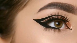 كاجال أبيض فاتح مهدئ وناعم للعين لإبراز خط الماء والعين - Product Image 5