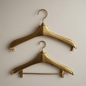 Elegante Percha de Latón para Armarios Modernos y Balcones, Diseño Elegante que Mejora la Organización en Tiendas de Ropa - Product Image 2