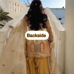 Lourd Designer Faux Georgette Lourd Broderie Sandwich Séquence Travail Haut et Pantalon Avec Fantaisie Dentelle Bordure Coupe Travail Dupatta - Product Image 2