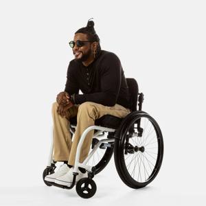 Pantalones vaqueros duraderos de corte relajado para hombre con bolsillos con cremallera Denim moderno y funcional con un amplio espacio de bolsillo para uso informal - Product Image 3