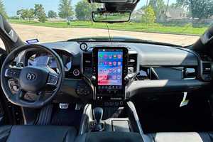 2024 1500 R HO Crew Cab 4x4 Edición Mopar Automática, SUV con Título Limpio, Sin Accidentes, Bajo Kilometraje, Envío Inmediato - Product Image 5