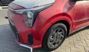 Picanto Rojo Limpio 2024 Usado, Transmisión Automática, Volante a la Izquierda, Llantas de Aleación Oscuras, Asientos de Cuero, Sistema de Navegación, Arranque Remoto - Product Image 4