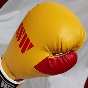 Guantes de boxeo de cuero de vaca hechos a medida de alta calidad Nuevo estilo Venta caliente al por mayor Precio bajo - Product Image 4