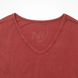 Meilleures ventes Top court en coton à col en V et design personnalisé pour femmes pour l'été, durable et à la mode - Product Image 5