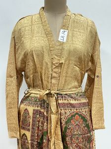 Bata de seda tipo kimono para mujer, estilo indio vintage reciclado, para verano, bata de maternidad, bata de novia, cuello en V, cierre con cordón - Product Image 4