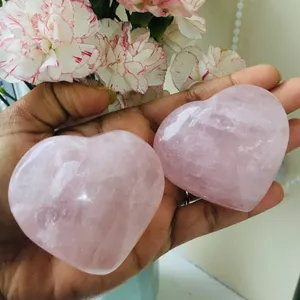 Cœur bouffant en Quartz Rose naturel pour guérir les vibrations et rayonner constamment la lumière et l'amour et selon la loi de l'attraction