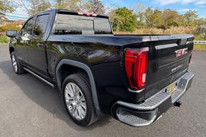 GMCS Sierras 1500 Denali Crew Cab 4x4 2021, Diésel Turbo, Asientos de Cuero, Interior Oscuro, R18, Volante a la Izquierda, 100% en Perfecto Estado - Product Image 3