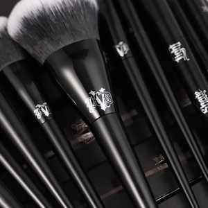 Custom KVD10 Doble cara pendiente base cepillo 11Pcs <span class=keywords><strong>Kat</strong></span> <span class=keywords><strong>Von</strong></span> D Series Vegan Principiante Maquillaje Brochas Fábrica al por mayor - Product Image 4