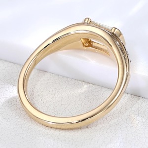 แหวนเพชรหรูหรา 18K ทองคำแท้ ทรงเหลี่ยมมรกต DEF VVS ประดับเพชรเลี้ยงในห้องแล็บ แหวนหมั้น แหวนแต่งงาน แหวนเพชรสำหรับผู้หญิง สำหรับงานปาร์ตี้ - Product Image 3