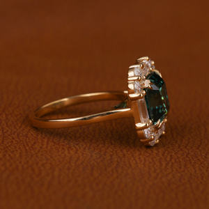 Anillo de compromiso de corte Asscher verde cultivado en laboratorio clásico chapado en oro de platino Anillo de diamante creado en laboratorio certificado IGI glamoroso - Product Image 3