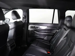 รถยนต์ SUV รุ่น GERC GS8 ปี 2024 เกียร์อัตโนมัติ เทอร์โบ พร้อมเบาะหนัง ยาง R18 แร็คหลังคาอลูมิเนียมอัลลอยด์ 5 ที่นั่ง หลังคาซันรูฟแบบพาโนรามา - Product Image 3