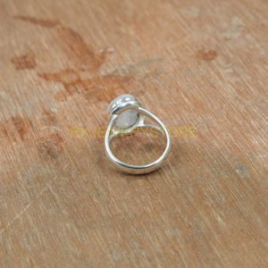 Anillo de Piedra Lunar Azul de Primera Calidad, Anillo de Plata de Ley 925, Anillo de Diseño Hecho a Mano, Anillo de Piedras Preciosas, Joyería de Piedra Lunar - Product Image 6