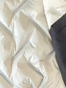 Abrigos acolchados cortos de invierno para mujer, prendas de vestir con acolchado grueso transpirables, cierre de cremallera, capucha incluida, chaqueta acolchada para mujer - Product Image 4