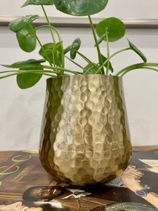 Jardinières en métal faites à la main de qualité exportée pour la maison et le jardin Articles décoratifs disponibles au meilleur prix depuis l'Inde - Product Image 4