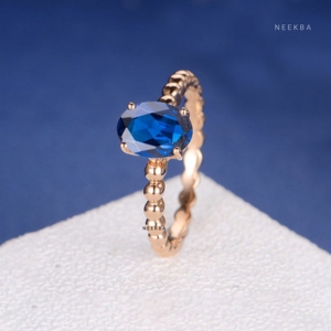 Anillo de banda con cuentas Art Deco de oro rosa macizo de 10K con zafiro azul cultivado en laboratorio de corte ovalado de 8*6mm-Joyería de zafiro fino de la India - Product Image 3