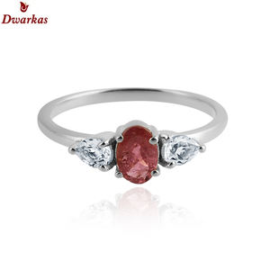 Exportateur en gros de bijoux fins de luxe, bague en argent sterling 925 avec trois pierres précieuses en onyx vert, cadeau de mariage pour femmes - Product Image 3