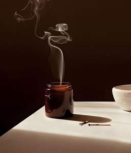 Bougie parfumée de luxe en cire de soja, pot en verre givré ambré, parfum d'ambiance pour la maison, aromathérapie, soulagement du stress, fabrication artisanale, fournisseur en gros - Product Image 2