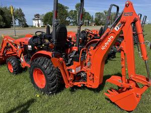 Tracteur compact Kubota B2601 2024 4x4 - Haute performance, polyvalent et équipé de composants essentiels - Product Image 3