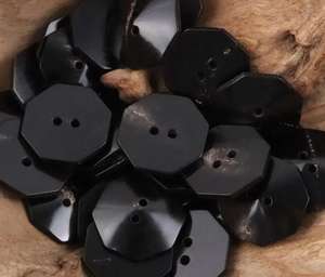 Factory Direct Wholesale 18mm High Grade Round Resin 4-Hole Sustainable <b>Buttons</b> for Women Men's Coat <b>buttons</b> for clothing - Product Image 6