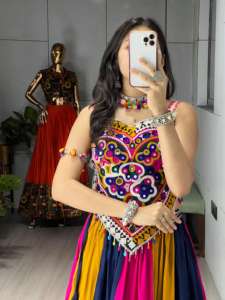 Navratri Use rayón con espejo Kutchi Work Lehenga Choli Compras en línea a precio mayorista Fabricante de Surat - Product Image 6