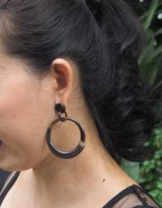 Pendientes hechos a mano de cuerno Diseño natural único Ligero y elegante Perfecto para el uso diario u ocasiones especiales - Product Image 4