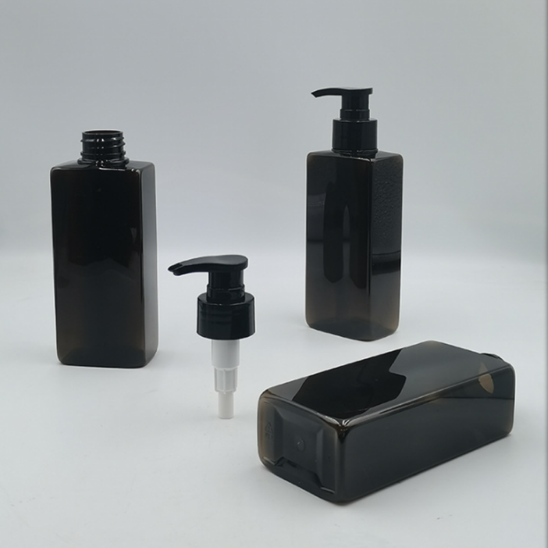 สีน้ำตาล