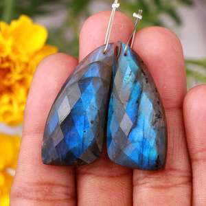 Aretes de Labradorita Natural DHORGEMS, Color Azul Cambiante, Forma Elegante, Facetados, Perforados de Frente a Trasera - Product Image 2